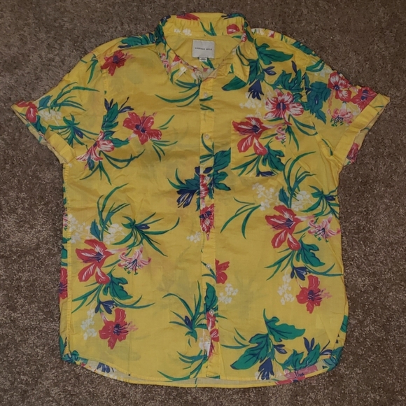 American Eagle Outfitters Other - Short Sleeve Button-down